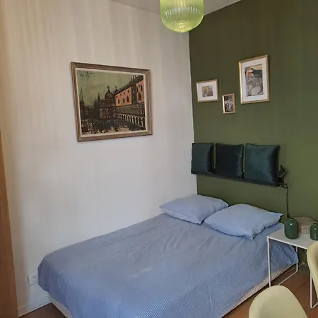 Studio Meuble Calme Quartier Drouot 75009 *